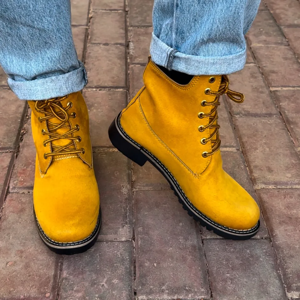 BOTA SOFT MUSTARD BEIGE BOOTS