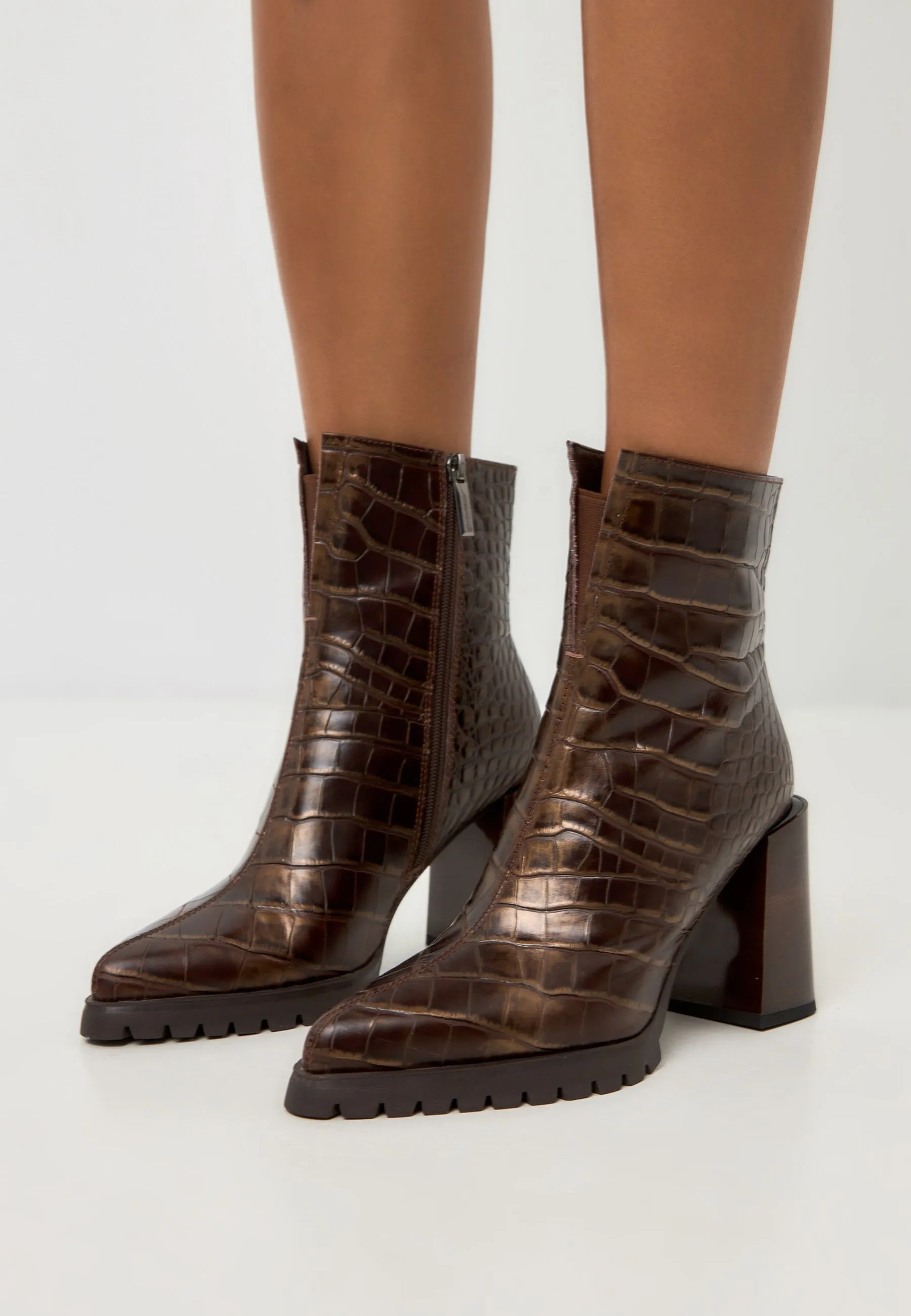 Croc Block Heel Boots Helen - Brown