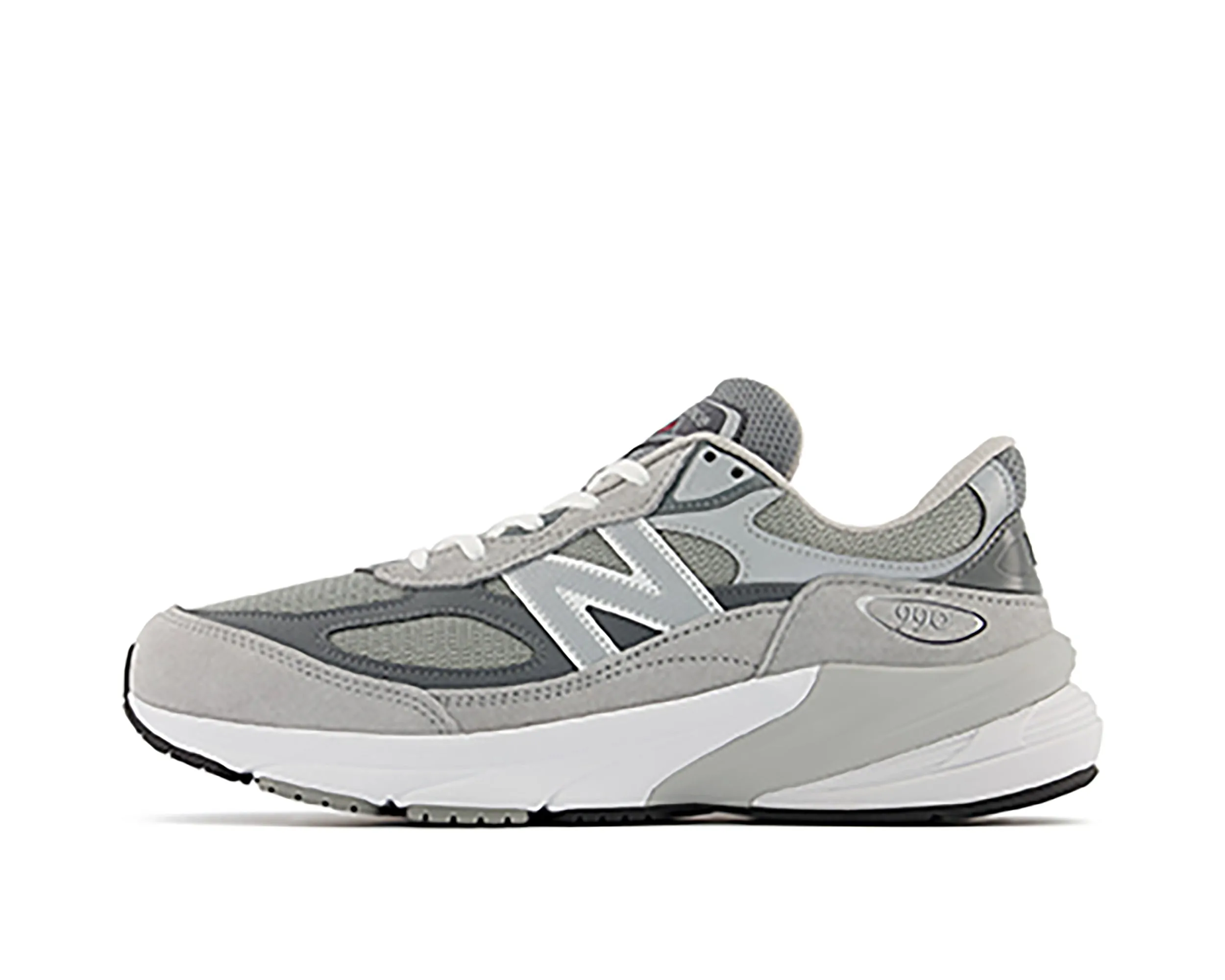 Men`s M990v6 Sneakers