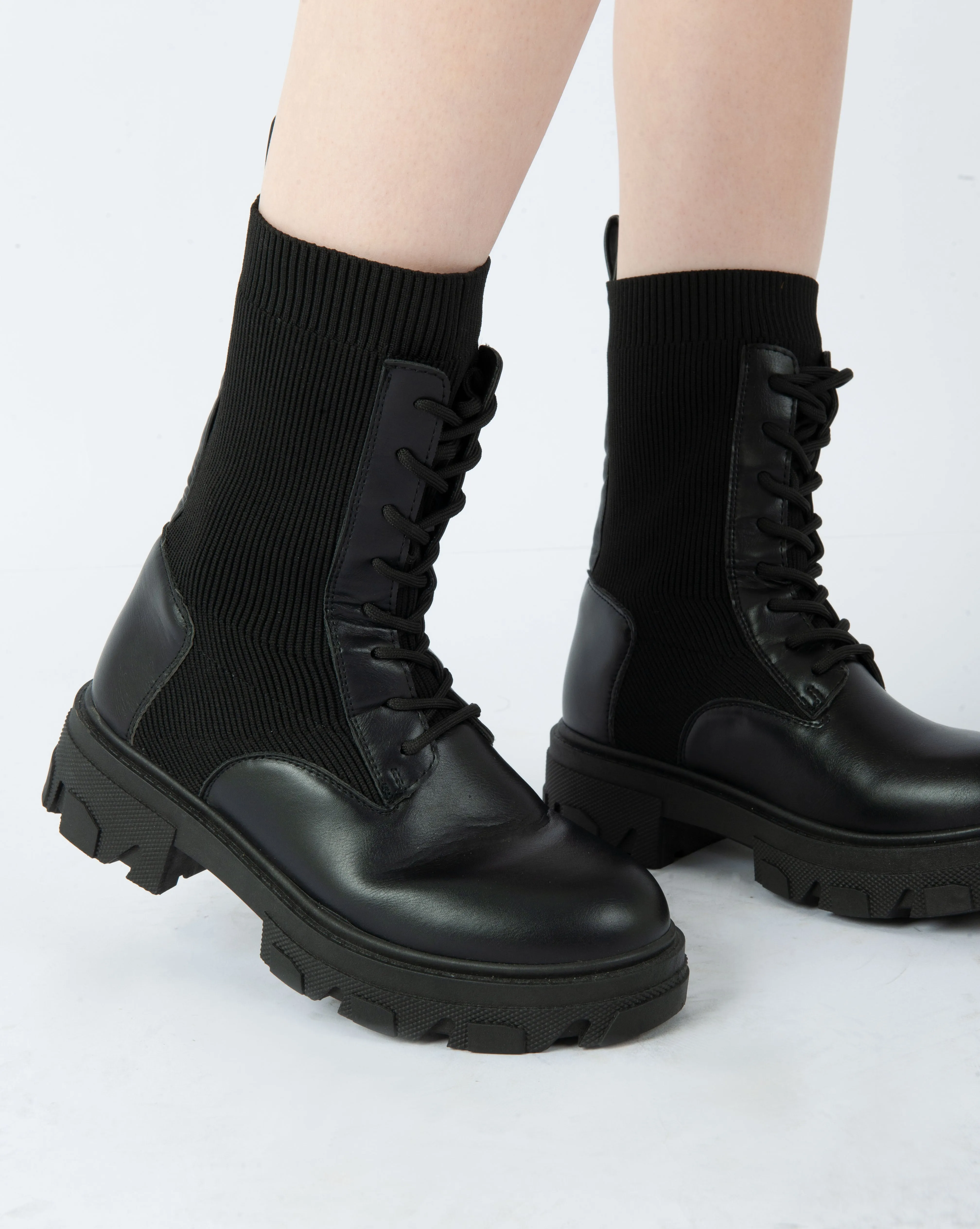 Ribbed Combat Boots - Black