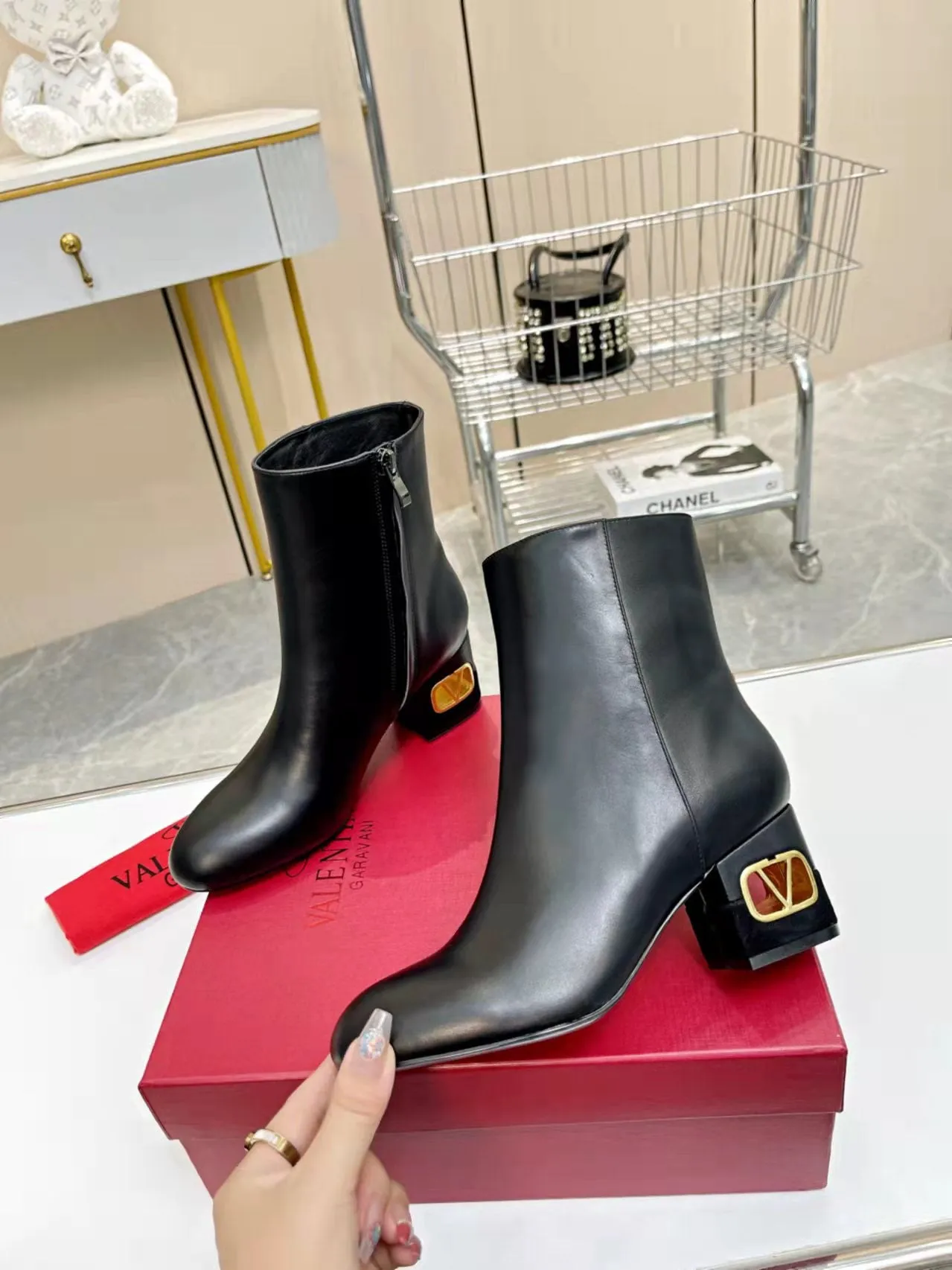 SE1470 Vlogo the Bold Edition Ankle Boot in Calfskin 70MM / Size5-10