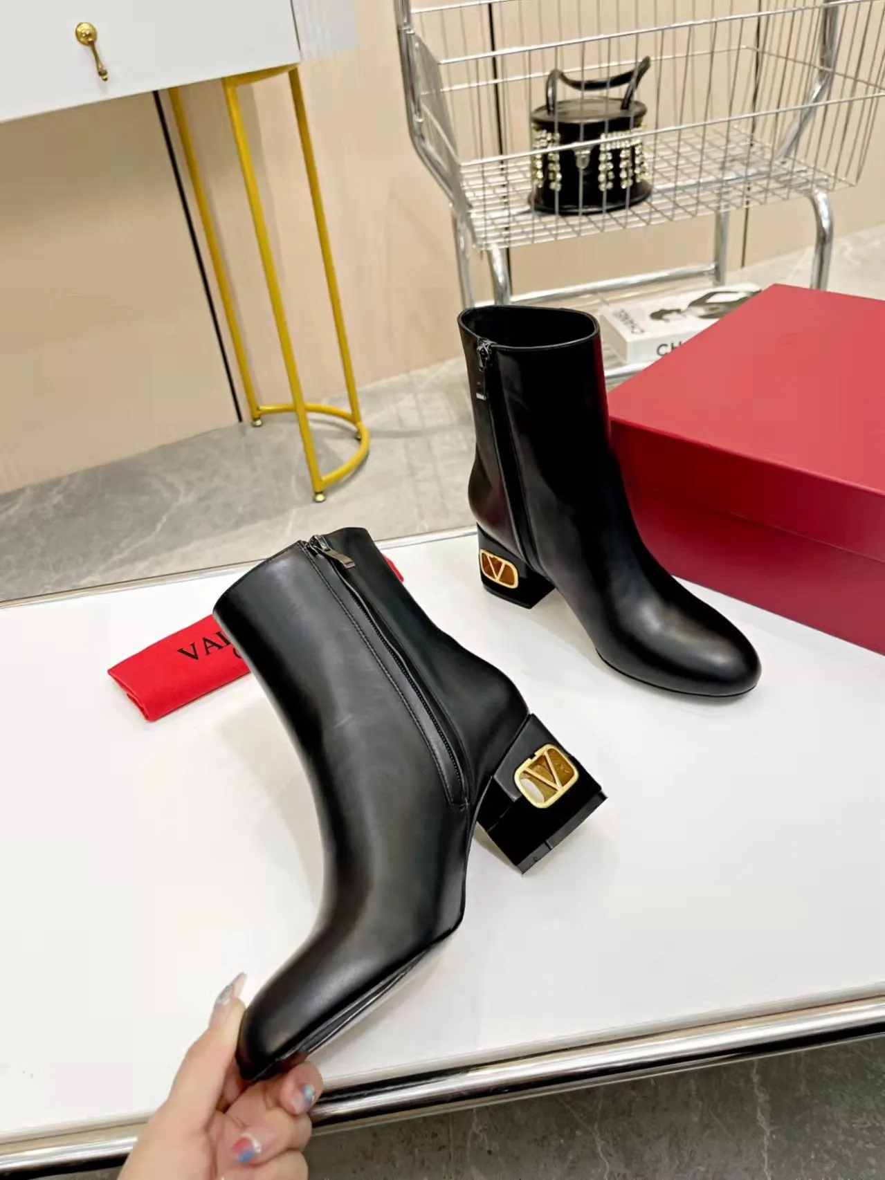 SE1470 Vlogo the Bold Edition Ankle Boot in Calfskin 70MM / Size5-10