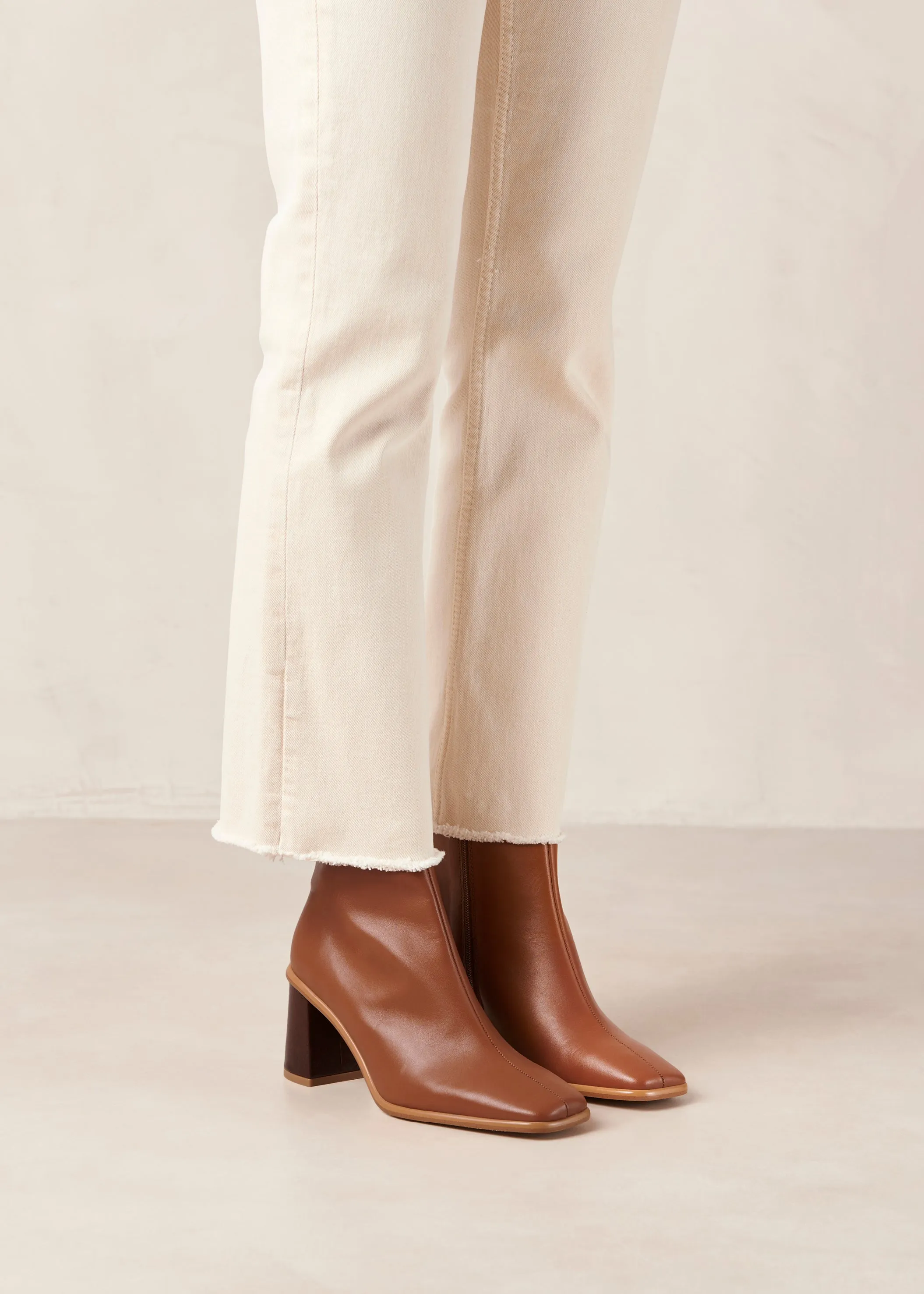 West Cape Vintage Tan